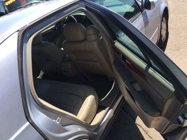 2005 Cadillac Deville 4dr Sedan